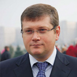 Губернатор вручил ветеранам медали