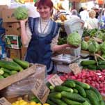 Капуста подешевела, ягоды кусаются