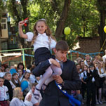 В школах Днепропетровска зазвонило лето