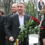 Янукович от всего сердца поздравил Ивана Куличенко