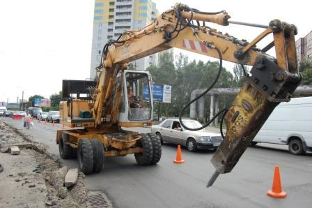 На Космической начат капитальный ремонт дороги (Фото) На Космической начат капитальный ремонт дороги (Фото)