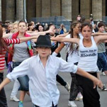 Днепропетровск спляшет под Джексона