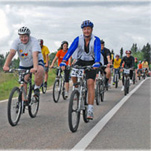 Велосипедисты заработали 7 564 гривны и 200 евро для онкобольных детей