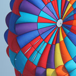 В Днепропетровской области священник основал клуб юных парашютистов