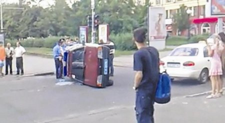 В июле Днепр отравили химикатами, а автоледи кувыркнула милиционеров В июле Днепр отравили химикатами, а автоледи кувыркнула милиционеров