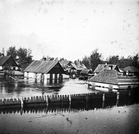 Капризы природы: в 30-х годах Днепр поднялся на 7 м и затопил город Капризы природы: в 30-х годах Днепр поднялся на 7 м и затопил город