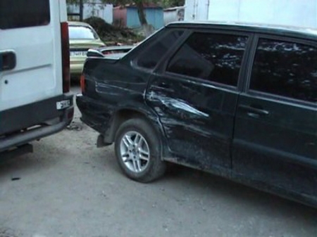 ДТП на Тополе: пьяный водитель сел на руль и врезался в 2 авто (ФОТО) ДТП на Тополе: пьяный водитель сел на руль и врезался в 2 авто (ФОТО)