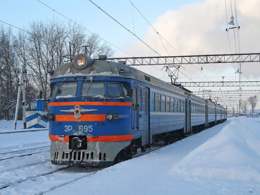 Россия приостановила продажу билетов на поезда в Украину