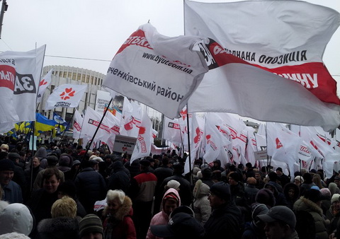 В Виннице около 5 тысяч участников акции Вставай Украина! перекрыли движение