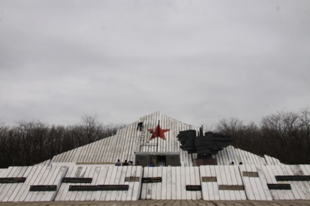 Меморіал на честь героїв форсування Дніпра у с. Військове буде відновлено до Дня Перемоги Меморіал на честь героїв форсування Дніпра у с. Військове буде відновлено до Дня Перемоги