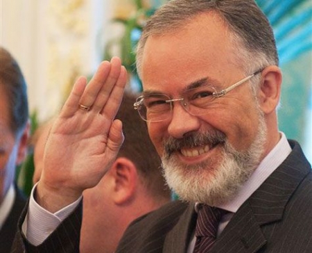 Табачник едва не сорвал школьникам аттестацию по украинскому языку Табачник едва не сорвал школьникам аттестацию по украинскому языку