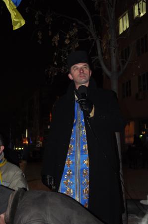 Днепропетровский майдан сходил в гости к правоохранителям (Фото, Видео) Днепропетровский майдан сходил в гости к правоохранителям (Фото, Видео)