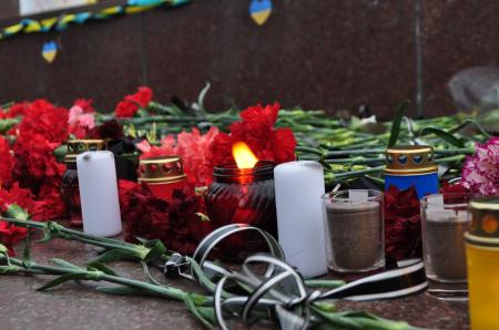 В Днепропетровске вешали регионалов под ОГА В Днепропетровске вешали регионалов под ОГА