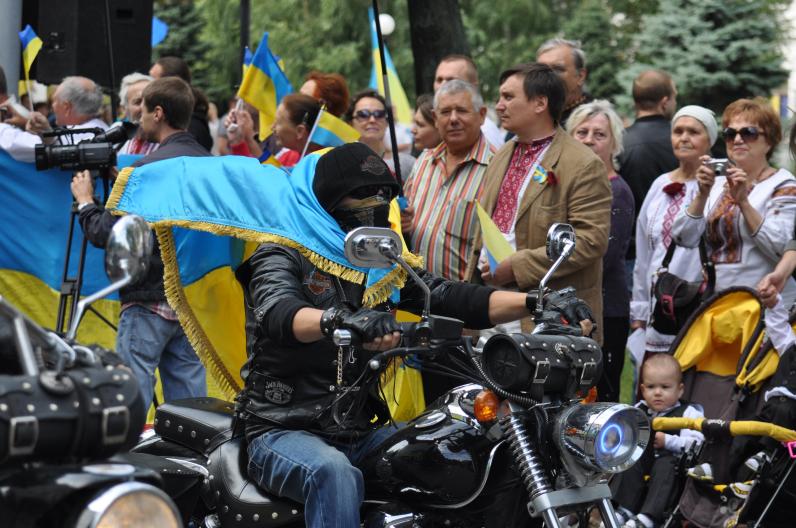 В Днепропетровске праздновали День флага (Фотоотчет) В Днепропетровске праздновали День флага (Фотоотчет)