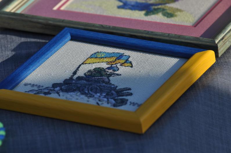 В Днепропетровске торговали для армии и соединяли берега Днепра (Фото) В Днепропетровске торговали для армии и соединяли берега Днепра (Фото)