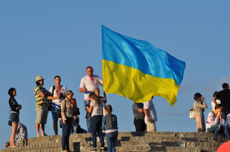 В Днепропетровске торговали для армии и соединяли берега Днепра (Фото) В Днепропетровске торговали для армии и соединяли берега Днепра (Фото)