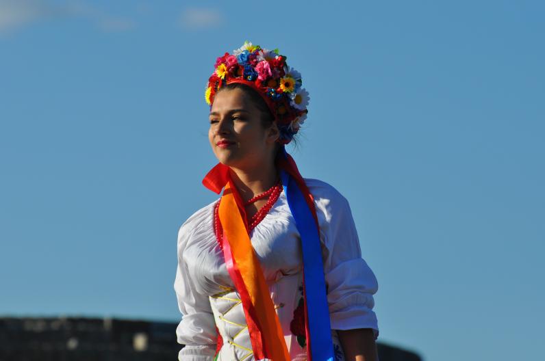В Днепропетровске торговали для армии и соединяли берега Днепра (Фото) В Днепропетровске торговали для армии и соединяли берега Днепра (Фото)