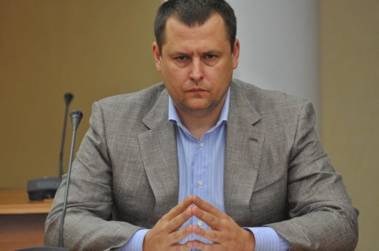 Филатов лидирует с большим отрывом