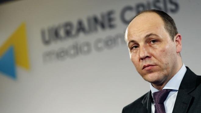 В Киеве ночью бросили гранату в народных депутатов
