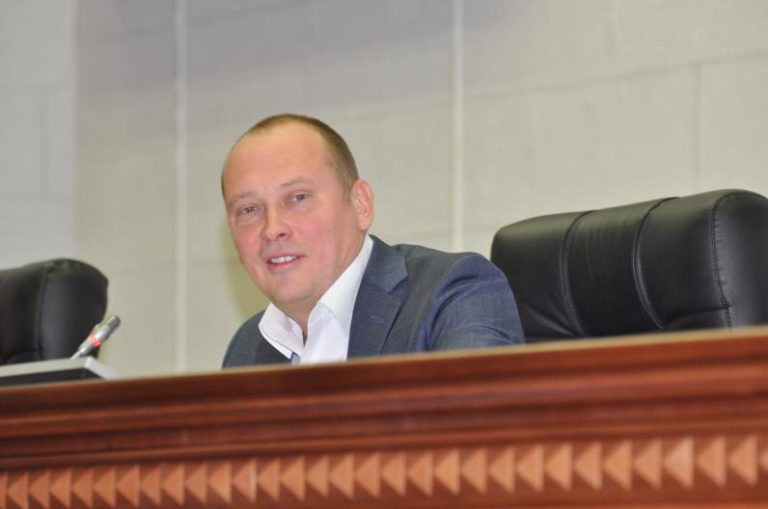 В горсовете кипят страсти