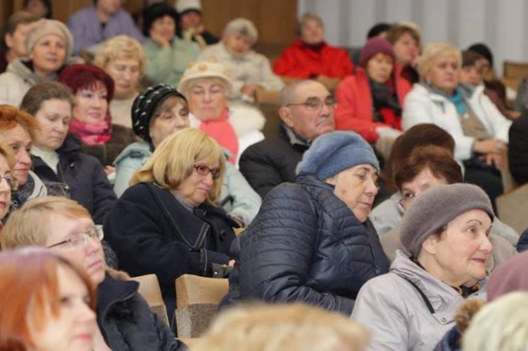 В университете третьего возраста полным ходом идет обучение – слушатели в восторге