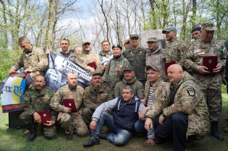 На Днепропетровщине награждали Народных героев (Фото)