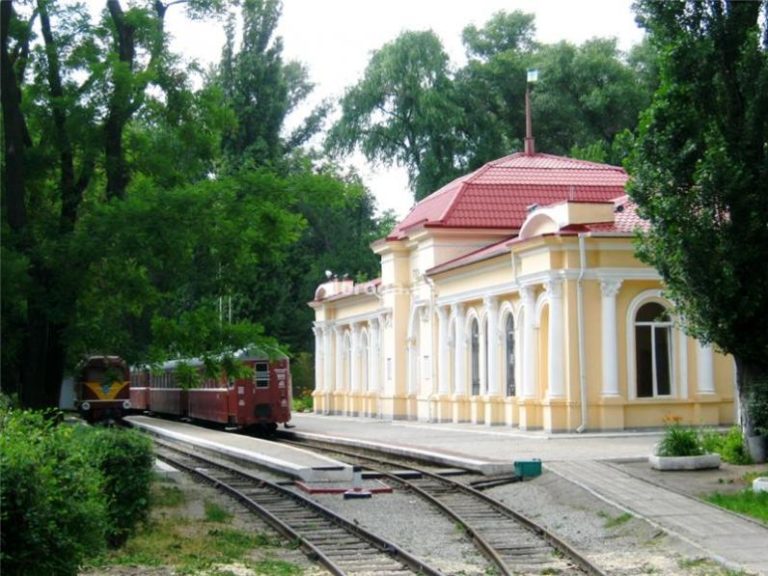 В Днепропетровске детская железная дорога открывает сезон