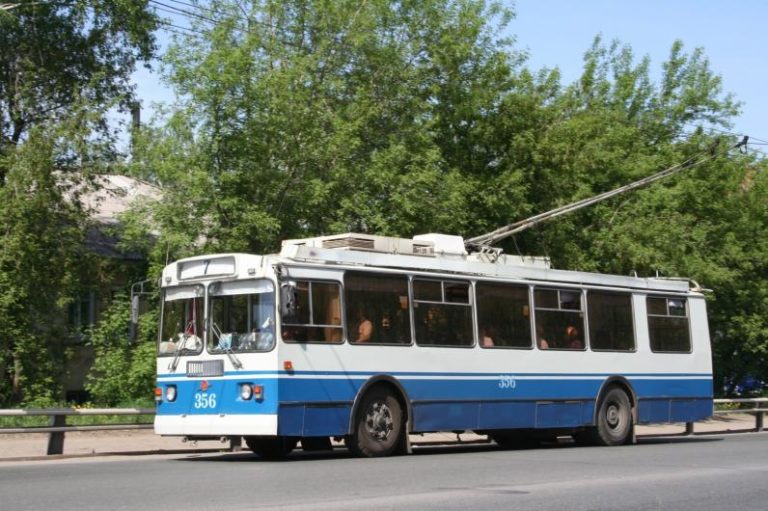 В Днепре троллейбусы № 10 и №12 будут перевозить пассажиров по сокращенным маршрутам