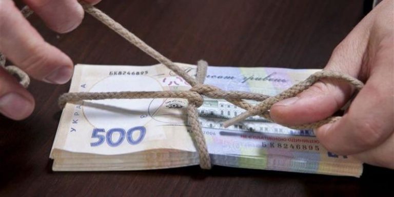 На Днепропетровщине преподаватели  получали стипендии вместо студентов