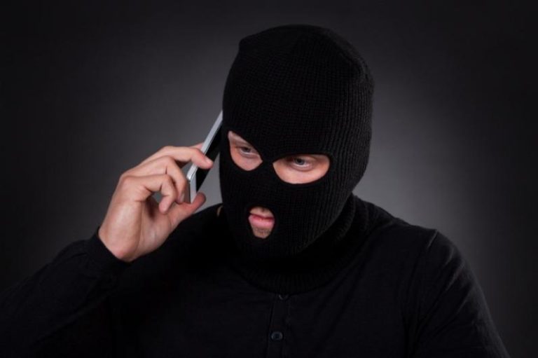 В Днепре пьяный мужчина пытался заминировать жилой дом