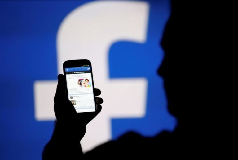 Facebook тестирует платную подпсику на группы в соцсети