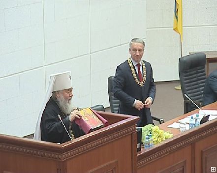 Иван Куличенко присягнул на верность днепропетровцам (Фото) Иван Куличенко присягнул на верность днепропетровцам (Фото)