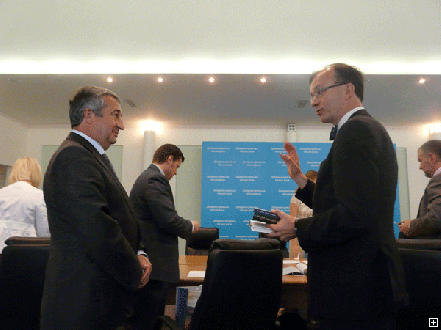 «Политика – в Киеве, а бизнес – в регионах»