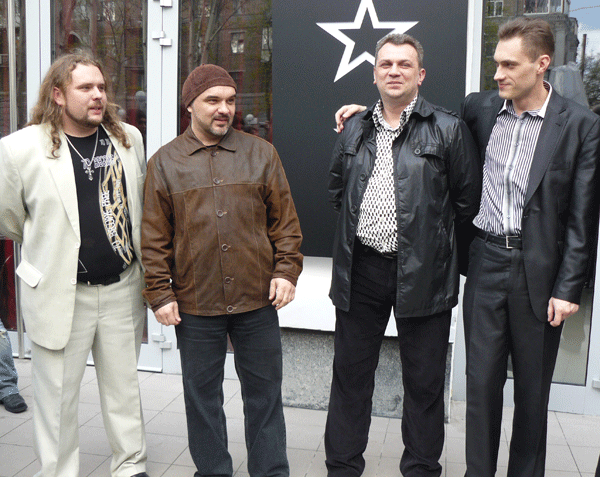 Днепропетровский «Рок-клуб» начал с «Черного Кофе» (ФОТО) Днепропетровский «Рок-клуб» начал с «Черного Кофе» (ФОТО)