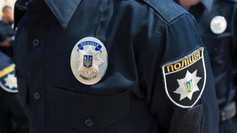 Патрульные Днепра поймали воровок и их подельника