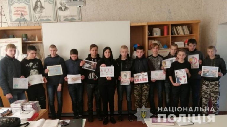 Полицейские поговорили с лицеистами о вреде табакокурения