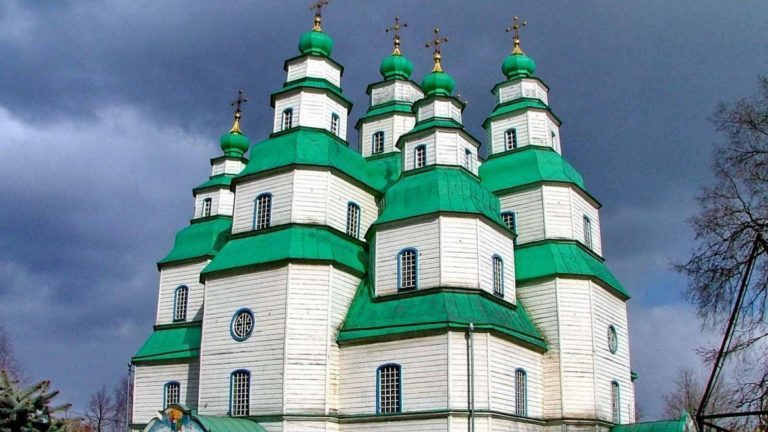 Подростки обокрали храм