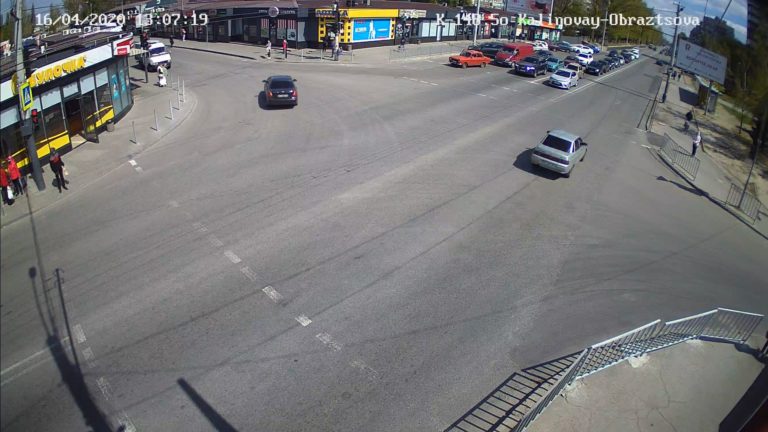 Перекресток ул. Калиновой и ул. Академика Образцова