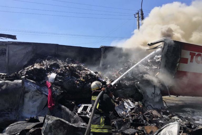 “Нова Пошта” виплатить компенсації клієнтам, чиї посилки згоріли