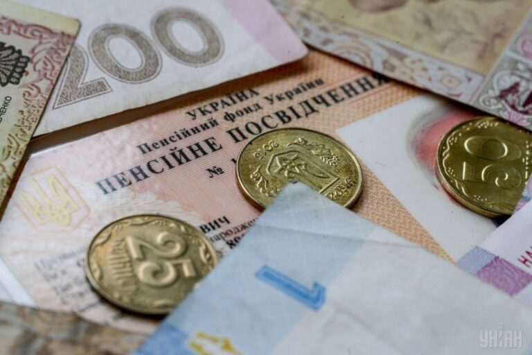 На повышение пенсий военным и полицейским выделят 5,3 млрд гривен