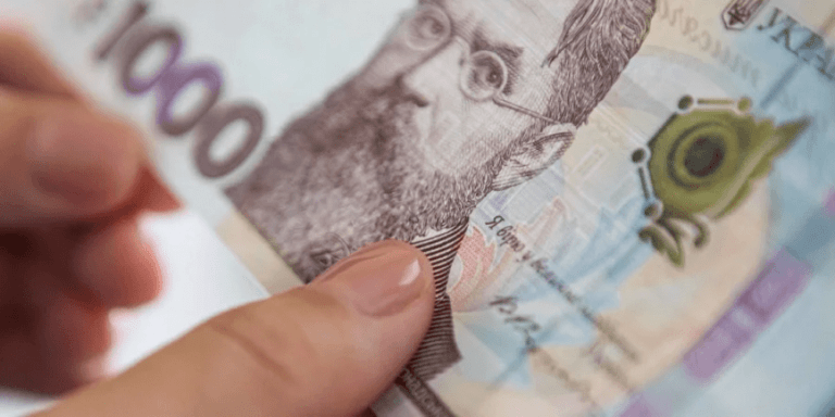Украинцы смогут потратить «ковидную тысячу» на оплату коммуналки