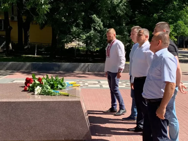 У Дніпрі відзначають День Конституції України