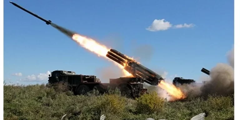 На Дніпропетровщині ворог обстріляв одразу два райони – Криворізький та Синельниківський. Є загиблі і постраждалі