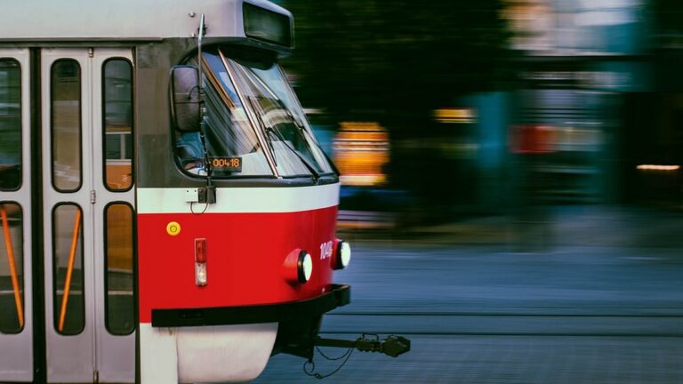 Зміни у русі електротранспорту 7 червня