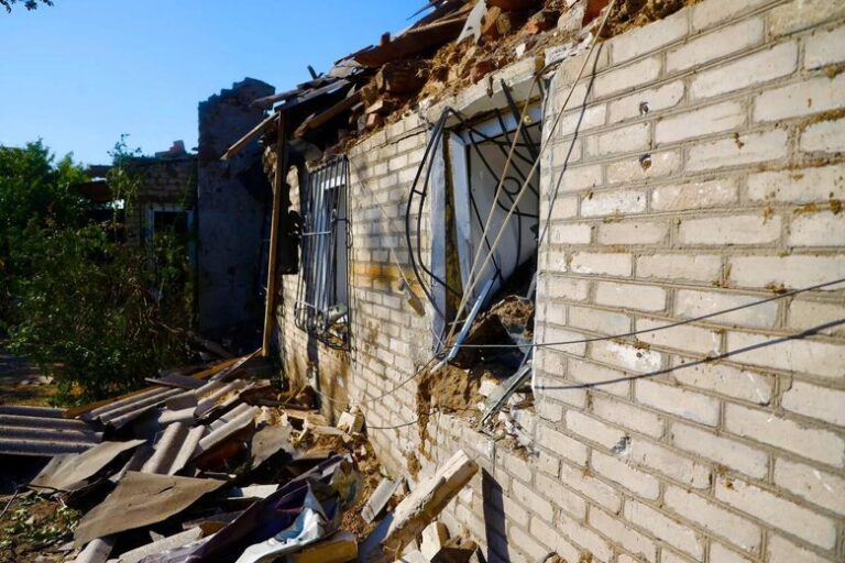 Наслідки ракетного удару окупантів по Дніпру (ФОТО)