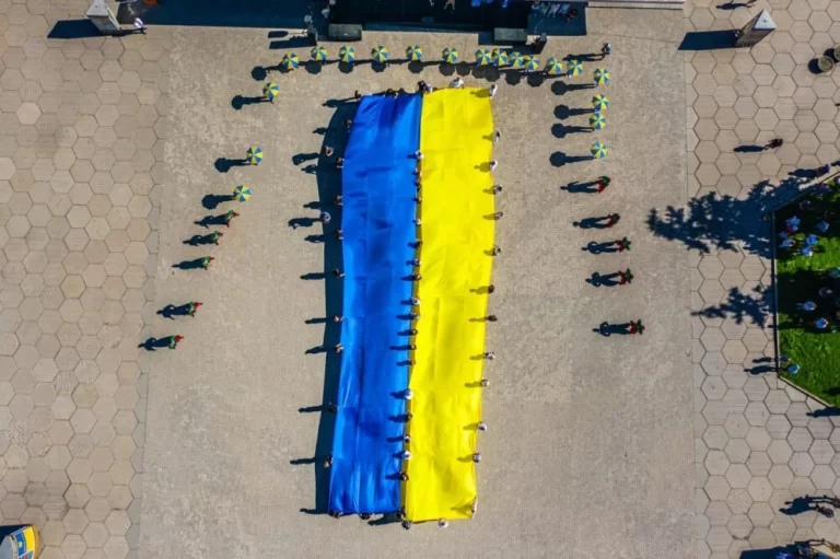 У Дніпрі пройшов мистецький перформанс «Муза Незалежності»