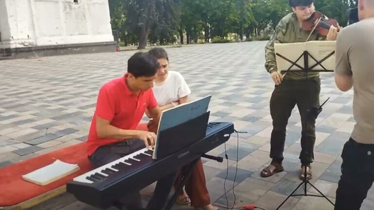 Викладача з Дніпропетровщини відсторонили від роботи в музичному коледжі Лондона через виступ в окупованому Маріуполі