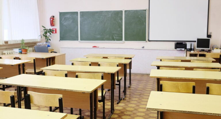 Школи Дніпра з 1 вересня працюватимуть дистанційно