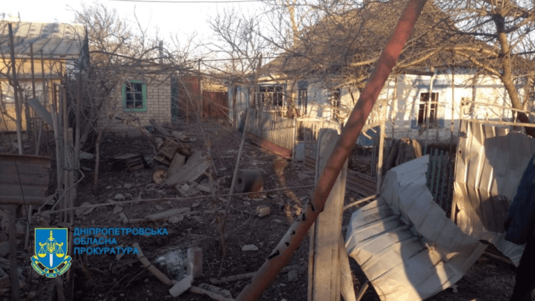 Рашисти з “Ураганів” вдарили по Криворізькому району: є загибла і поранені