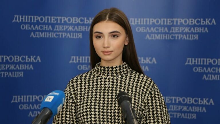 У Дніпрі стартує реєстрація першокласників для  отримання учнівських квитків